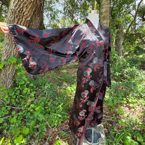 Vintage black Made in Korea silky kimono robe with sash‎ tie One size Fits Most - Picture 1 of 16